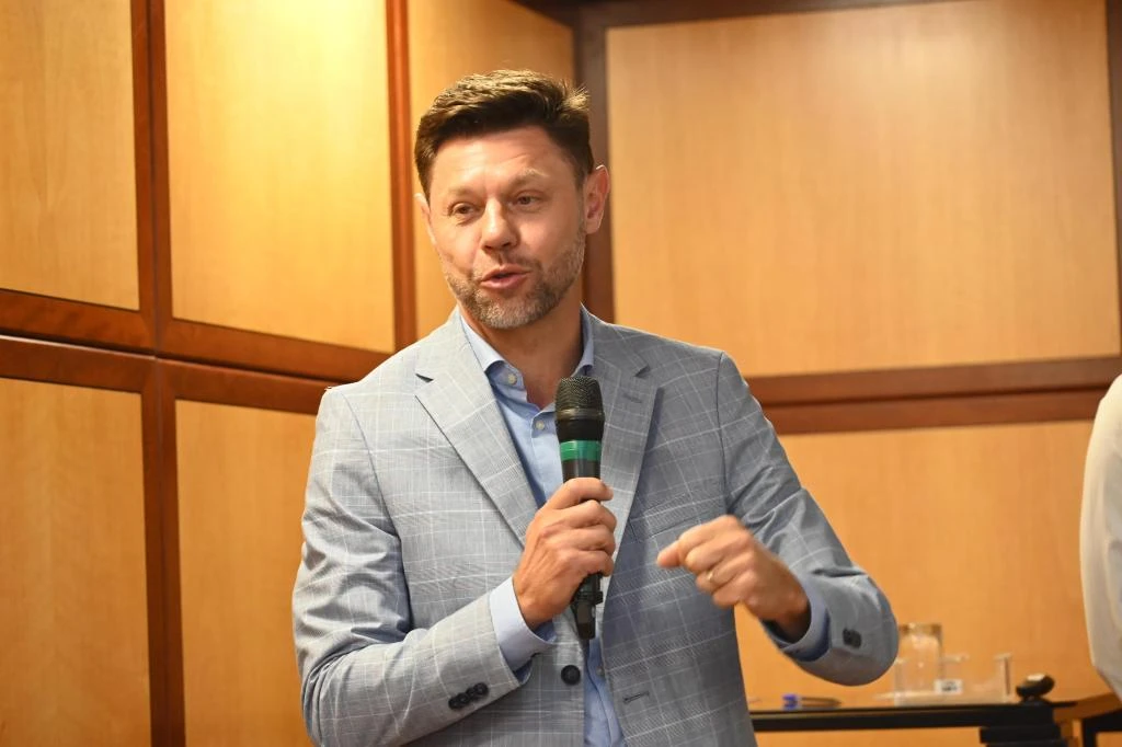 Com foco em todo o ecossistema da mídia OOH e DOOH, Central de Outdoor apresenta nova diretoria para biênio 2024/26