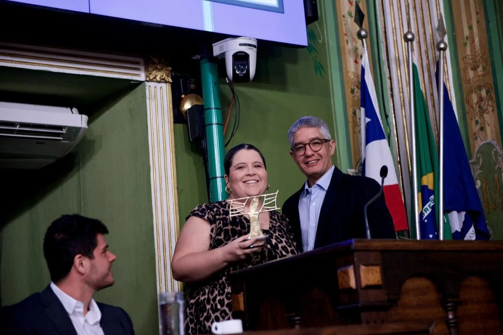 Halisson Pontarolla, presidente da Central de Outdoor, participa de homenagem na seccional Bahia